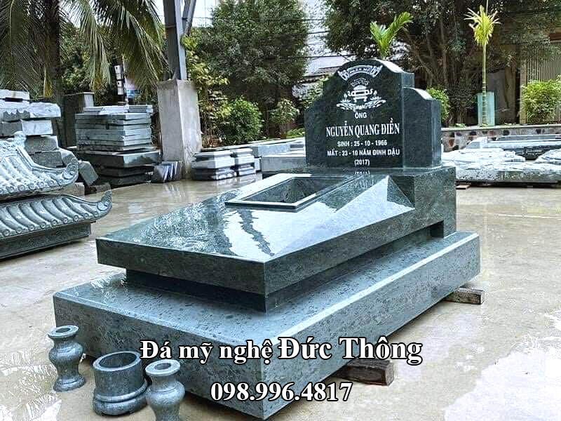 Mẫu mộ đá Tam Sơn bằng đá xanh rêu